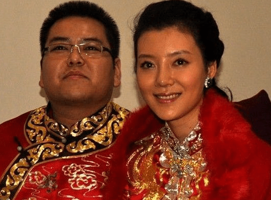 花5千万娶明星车晓,10年败光125亿的山西首富,后来怎样了?