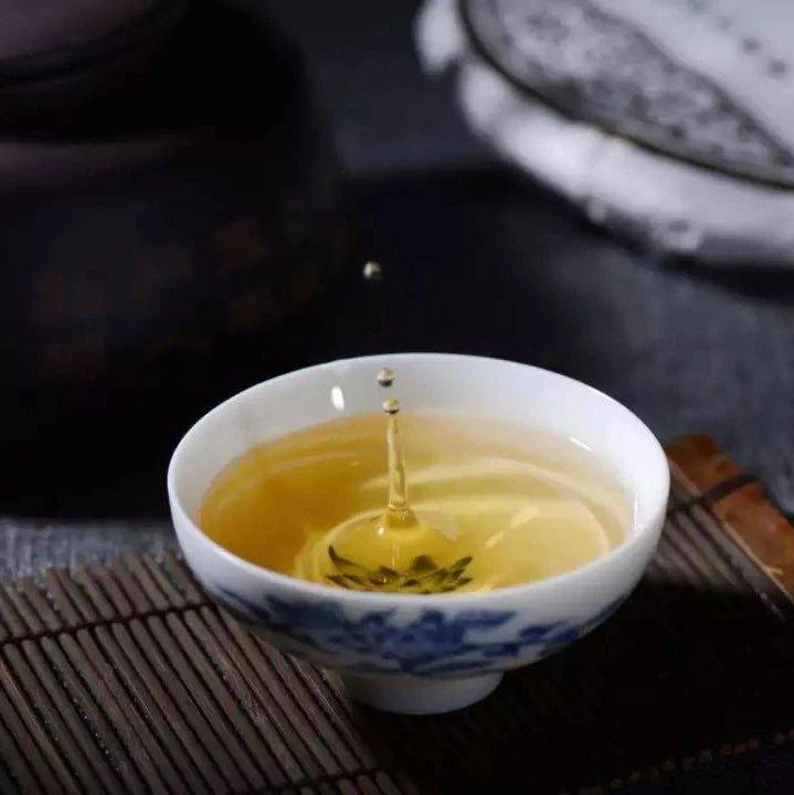 小饮浓茶有滋味,常饮淡茶更健康_功效_茶碱_鞣酸