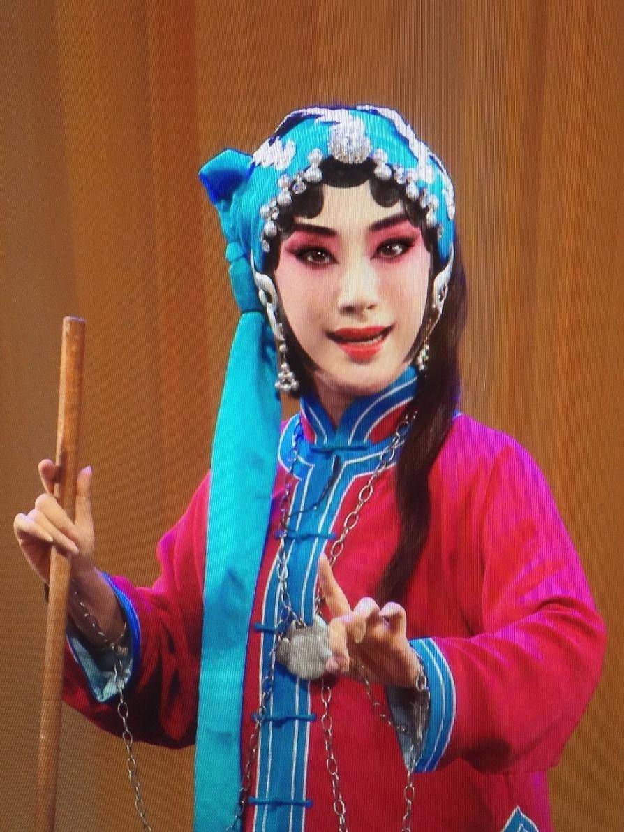 济南市京剧院供图京剧《女起解》剧情简介:明时,名妓苏三被诬谋杀亲夫