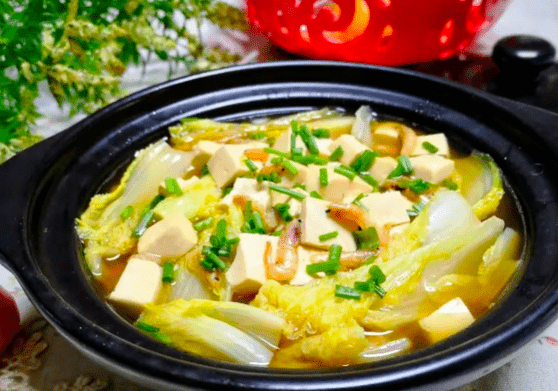 下雨天的专属美食,娃娃菜豆腐煲,营养均衡香气十足