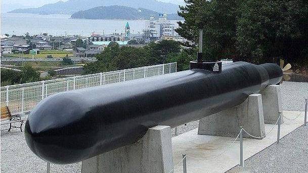 长得很像火车头的坦克,二战日本生产特三内火艇,被当成潜艇使用_二式