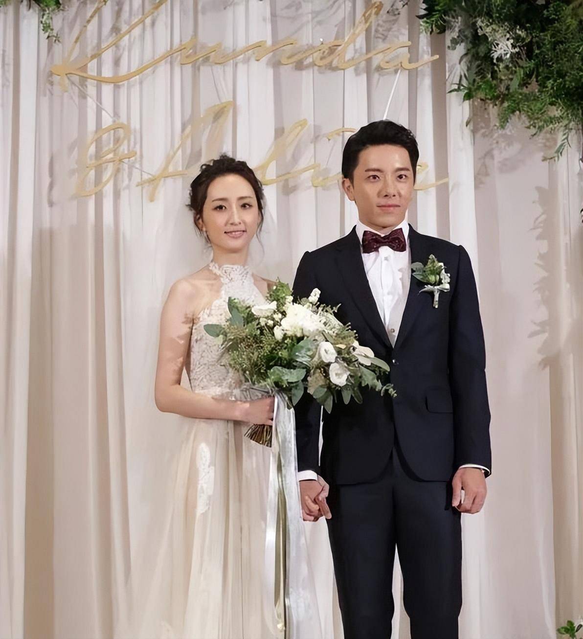 在拍摄《男丁格尔》期间和坤达传出了暧昧,这时候她的男友还是许绍洋