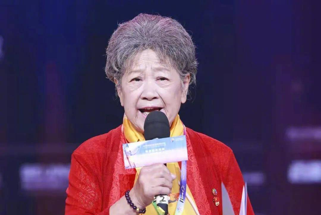 22位老艺术家近照,平均年龄近90,真正的年轻,不在脸上,在心里_田华