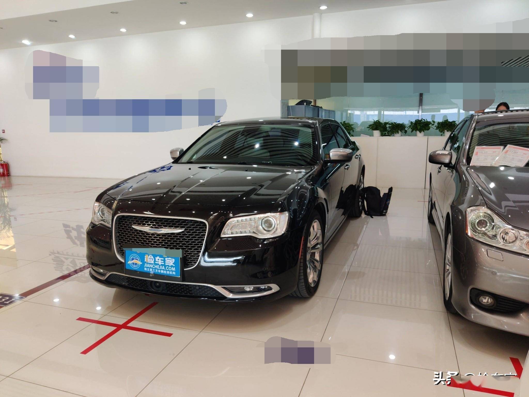 劳斯莱斯的气质,新朗逸的价位,装x利器——克莱斯勒300c_搜狐汽车