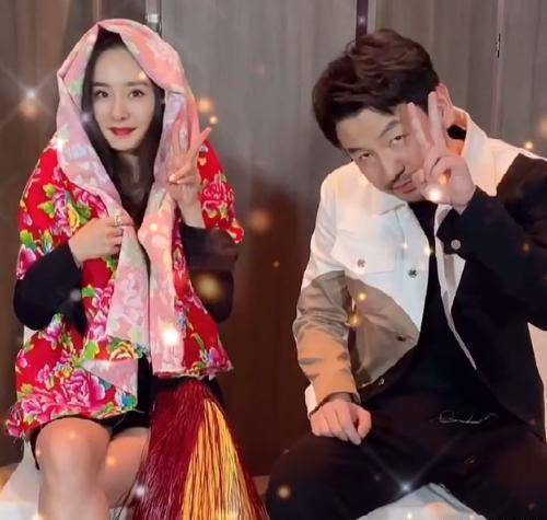 雷佳音给杨幂戴"红盖头",女方反应出人意料,太不讲究了吧