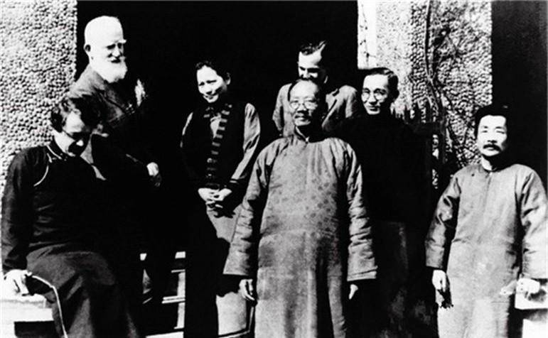 鲁迅玩伴闰土：57岁病逝，留下五子，如今后代现状让人感叹_章贵_生活_福庆