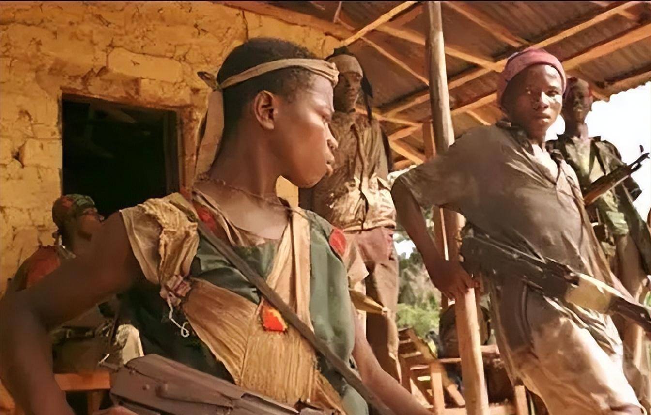 满地财富却苦不堪言,10条命换一克拉钻石_福迪·桑科_独立_殖民地