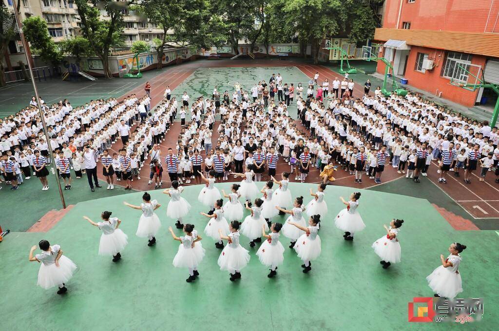 优良教义开启新学期 自贡市塘坎上小学开学典礼"干货"足_仪式_新生