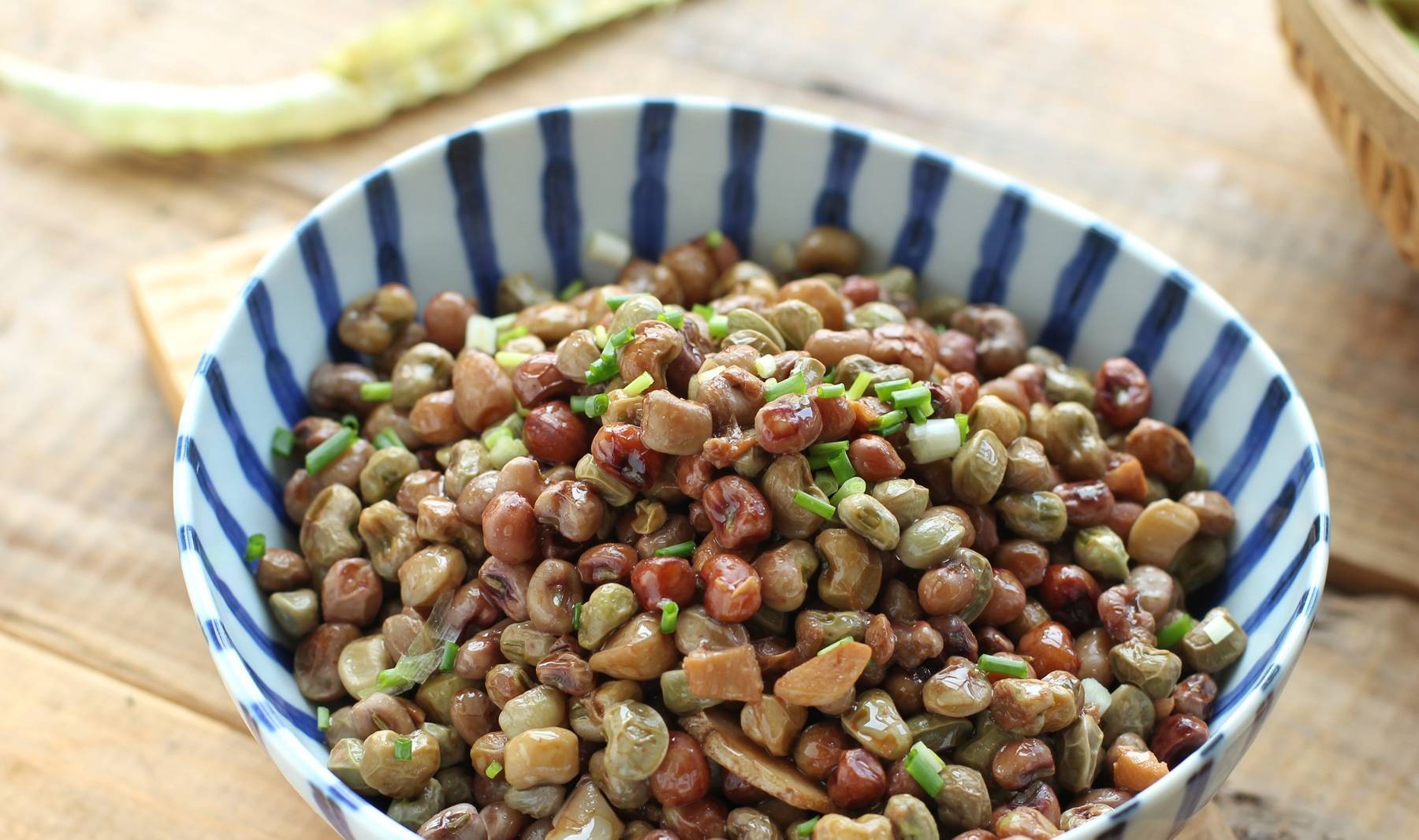 老家带来的蔬菜,城里有钱买不到,网友:好多年没吃了,眼馋_豇豆_小时候