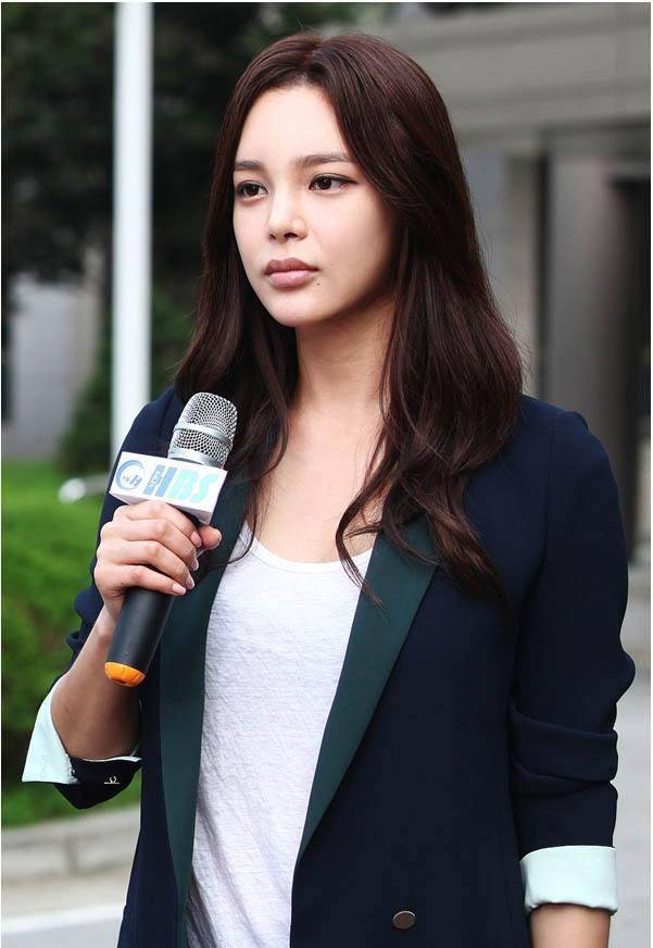 她是文晸赫前女友,为戏增重70斤,如今与丈夫分手形象一落千丈