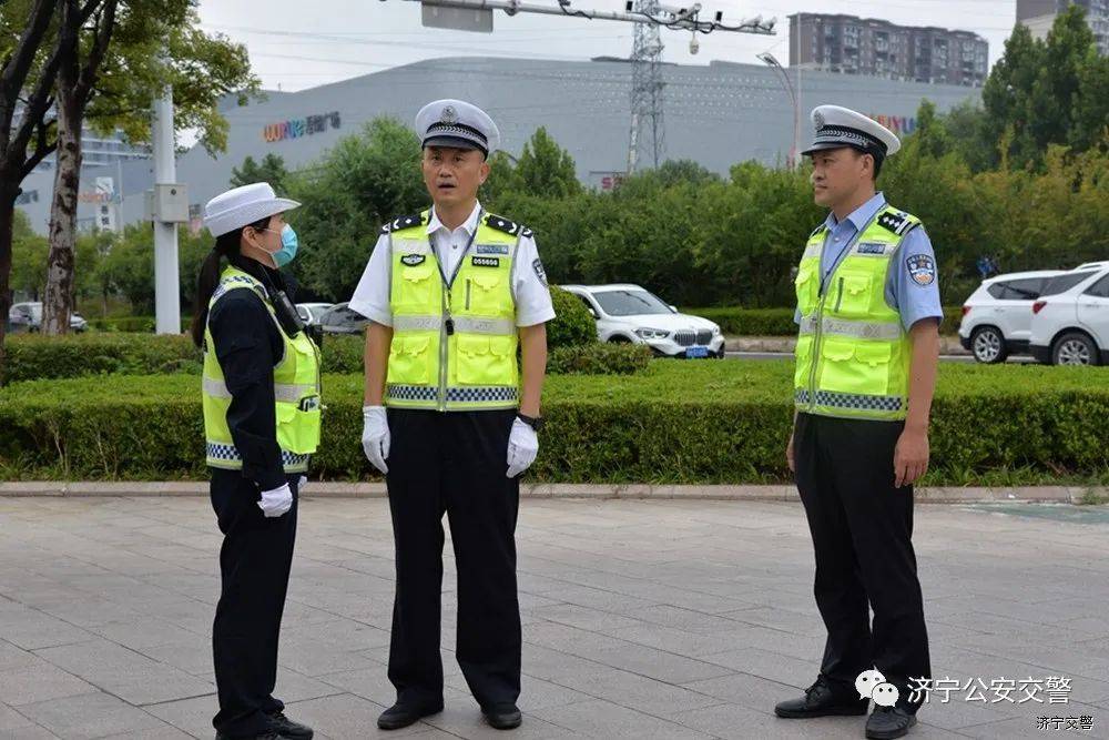 创城进行时 ▏ 济宁交警全警全力争创全国文明典范城市