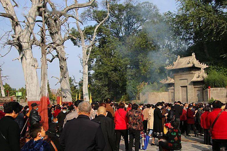 太昊陵初春朝祖会是淮阳古老的传统民俗文化活动.