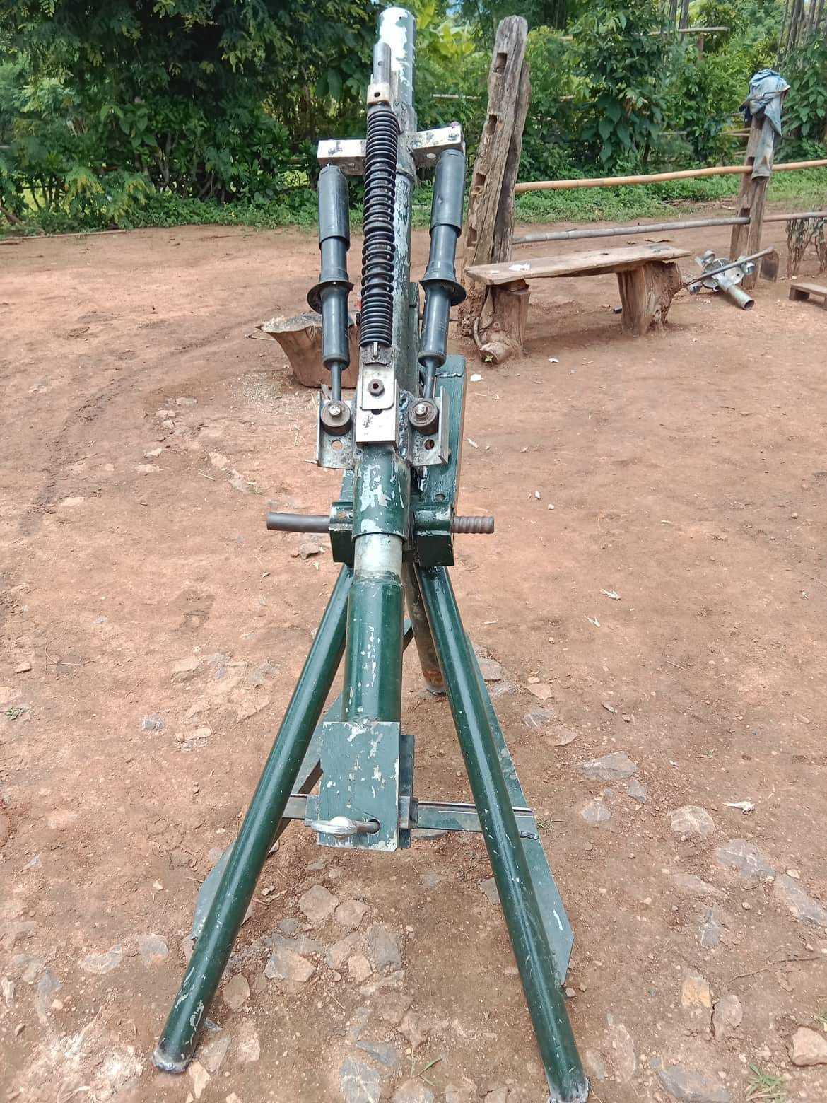 缅甸内比都抵抗武装展示自制迫榴炮,已同其他抵抗武装合作生产