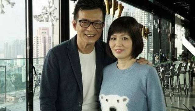 黃日華的老婆於7月26日因病逝世,享年僅59歲.