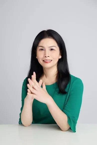 黄爱玲,教育学院教授,硕士生导师,福建省行为科学学会副会长,原福建省