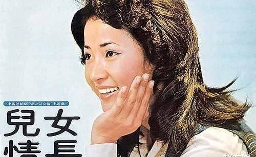 "小邓丽君"池秋美:殡仪馆门前出车祸,头部着地差点死在车轮下_货车