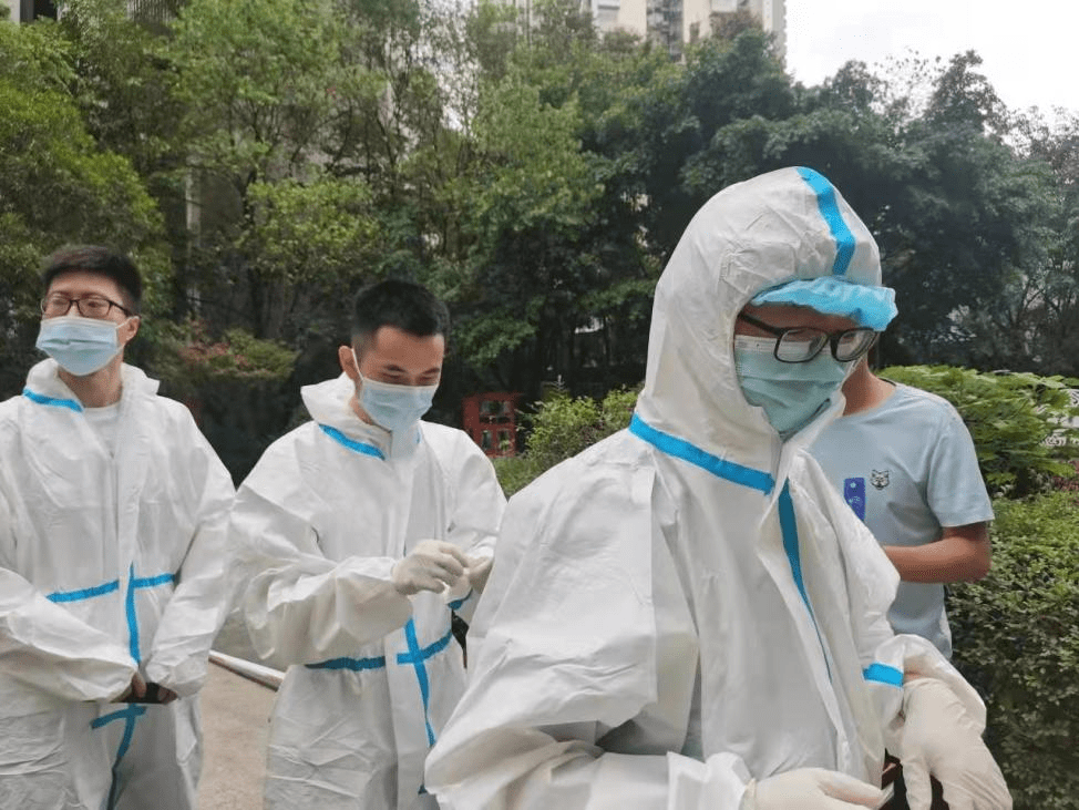 四川泸州:"税"光熠熠共抗疫 "泸"力同心护民安_服务_税务_疫情