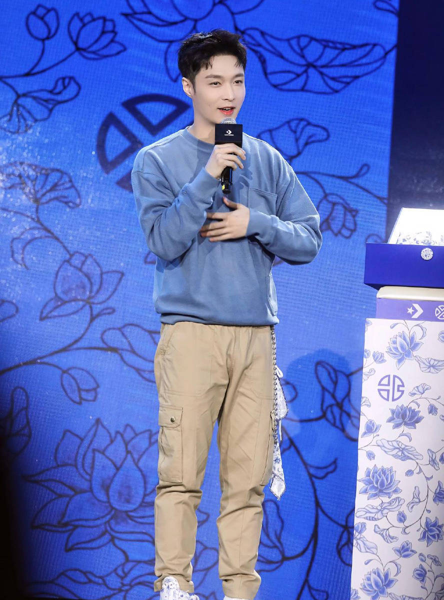 张艺兴跳舞太油腻?