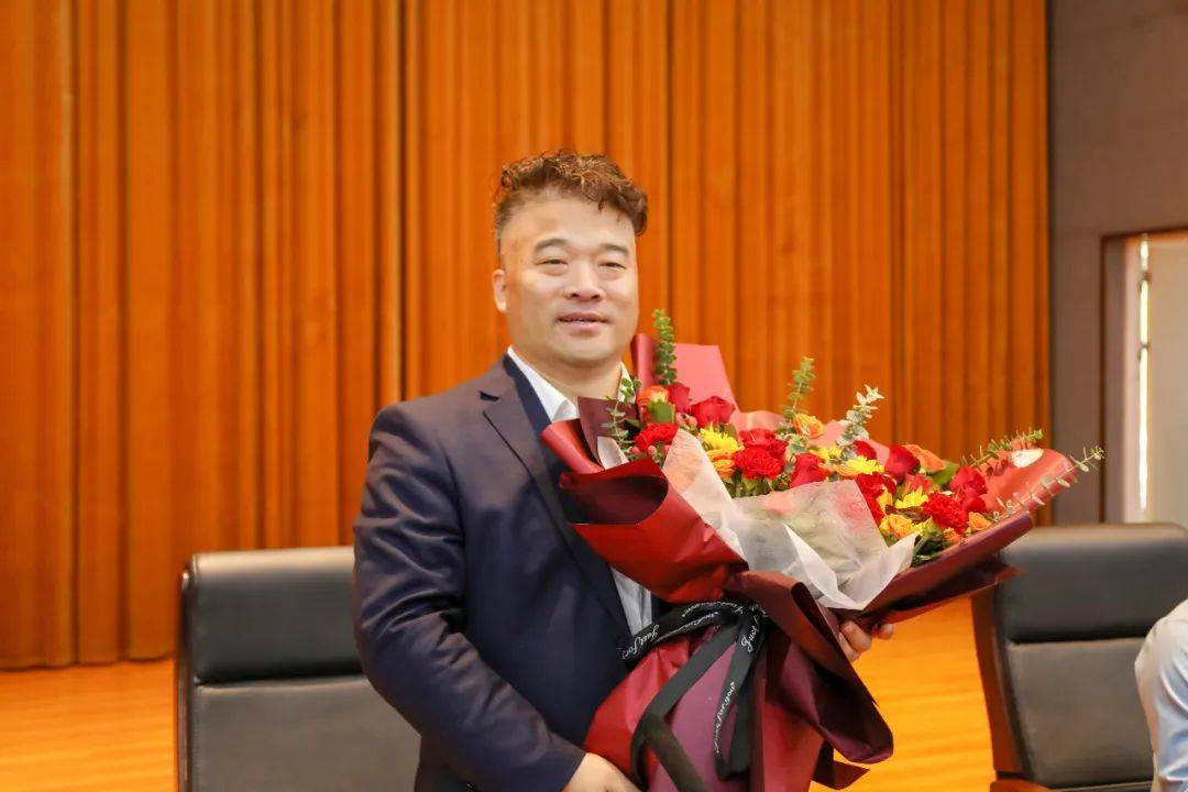 回报母校,造福社会——金辉酒业董事长池金清出资10万元奖励鹿邑二高
