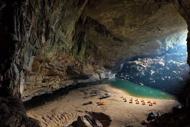 地球上“最”大的洞穴，有40层楼那么高，里面奇景应有尽有