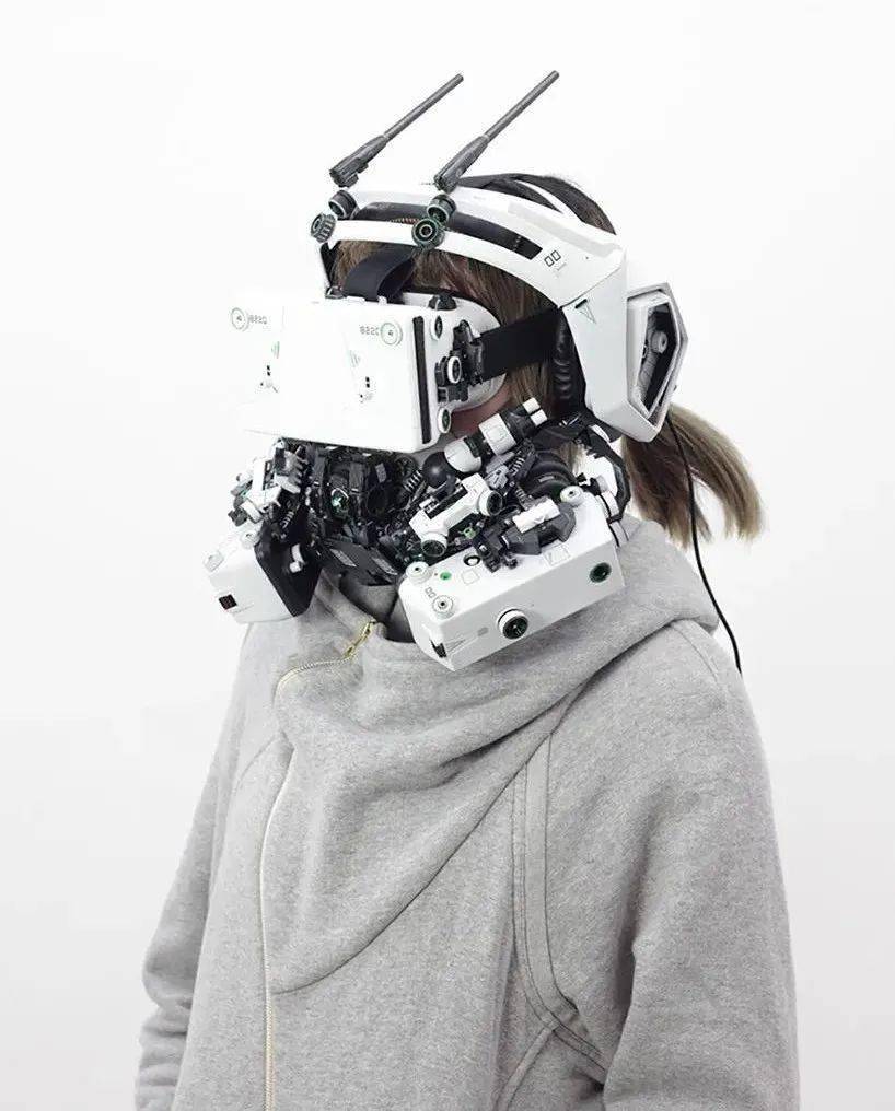 时尚61科技 | 超现实主义,赛博朋克,反乌托邦世界的电子配饰!