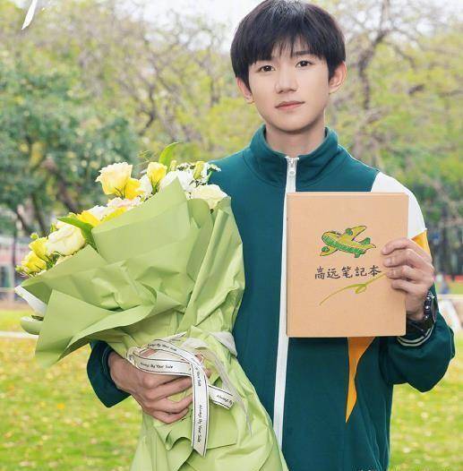 杀青,宋亚轩大头照好可爱,你是tf家族粉吗_时代_出圈_少年团