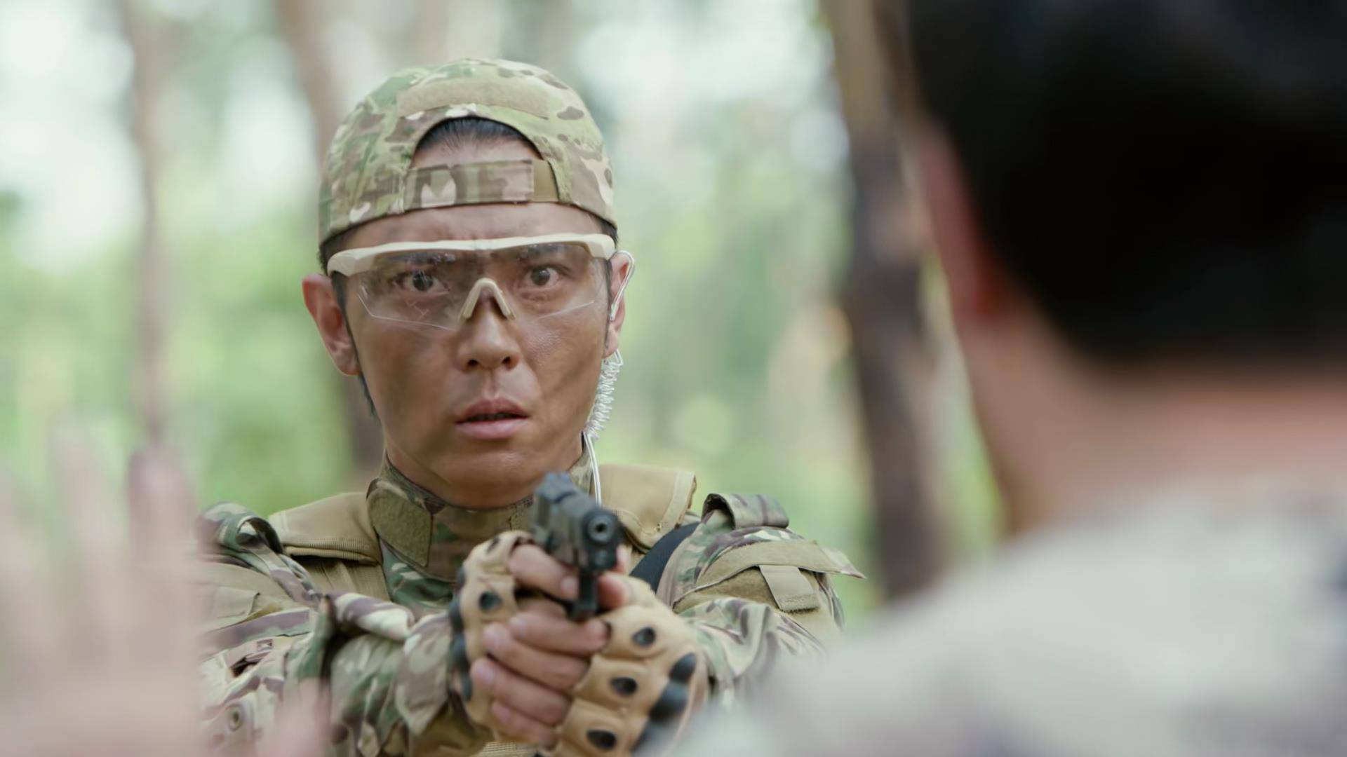 缉毒剧《勇者无惧》来了,却天雷滚滚,网友:导演都不好意思署名_炎斌