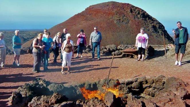 没有尊严的火山，地表高温度达600℃，却被当成烧烤炉子