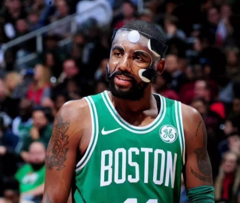 图看nba超帅面具侠:汉密尔顿将面具融为一体,欧文如中世纪杀手_黑色