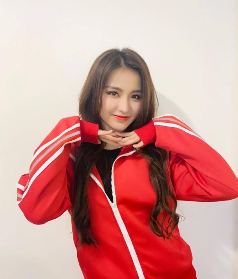 金子涵颜值"崩了",这个发福速度我是真没想到_话题_方面_朋友