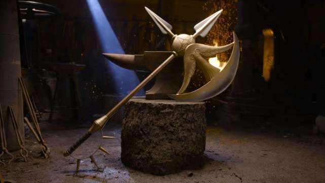 比如血滴子,青龙偃月刀,挂月镰枪,长锋三叉戟,火焰枪,旋斩刀等等著名