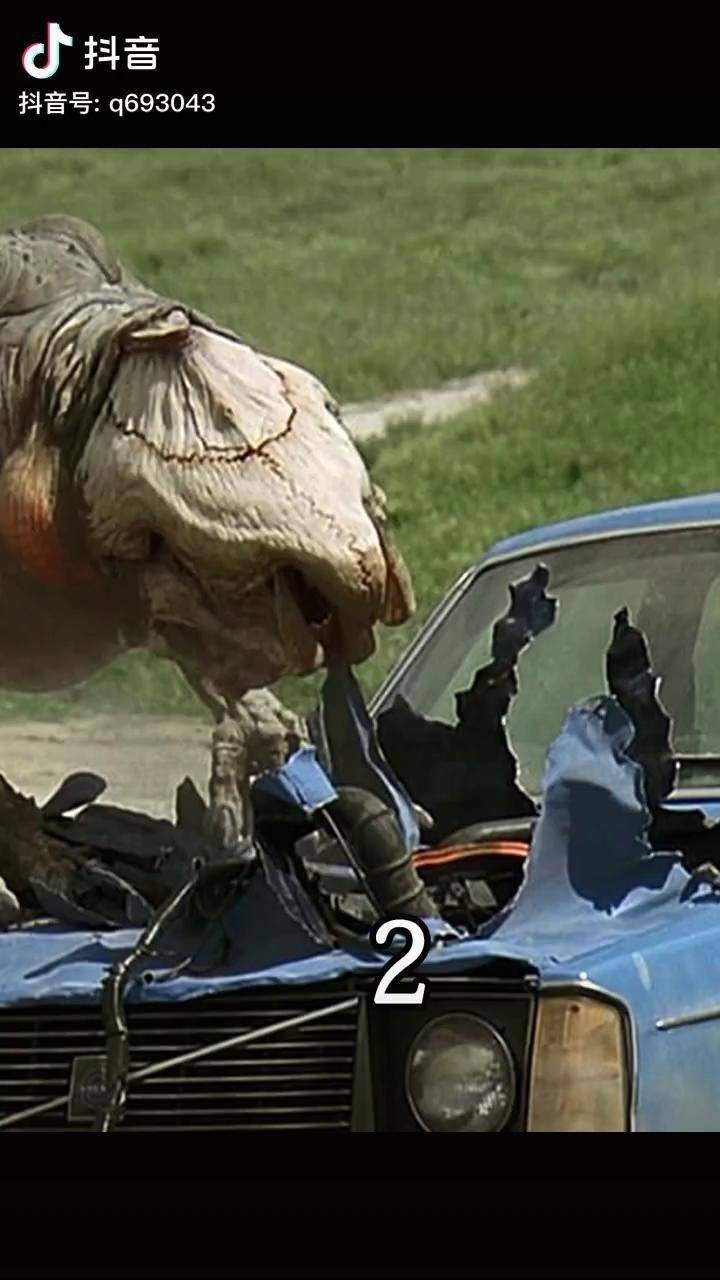 虫变异,靠热感应攻击人类 异形魔怪2科幻 惊悚 恐怖 喜剧 影视电影