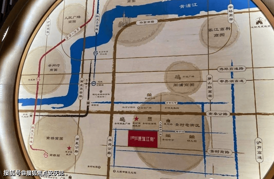 項目緊鄰青村南路和南奉公路,可接駁:上海繞城高速,浦星公路,大葉公路