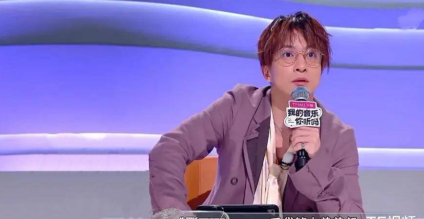 时代峰峻说唱老师参加节目,自曝老师身份,观众反应却大有不同_朱恩