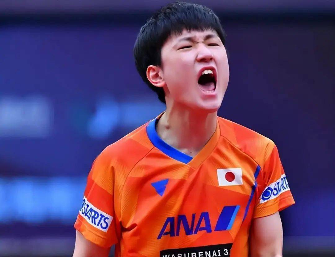 张本智和"爆冷"丢冠!输4局丢冠,场外教练也束手无策_国乒成_比赛_陈梦