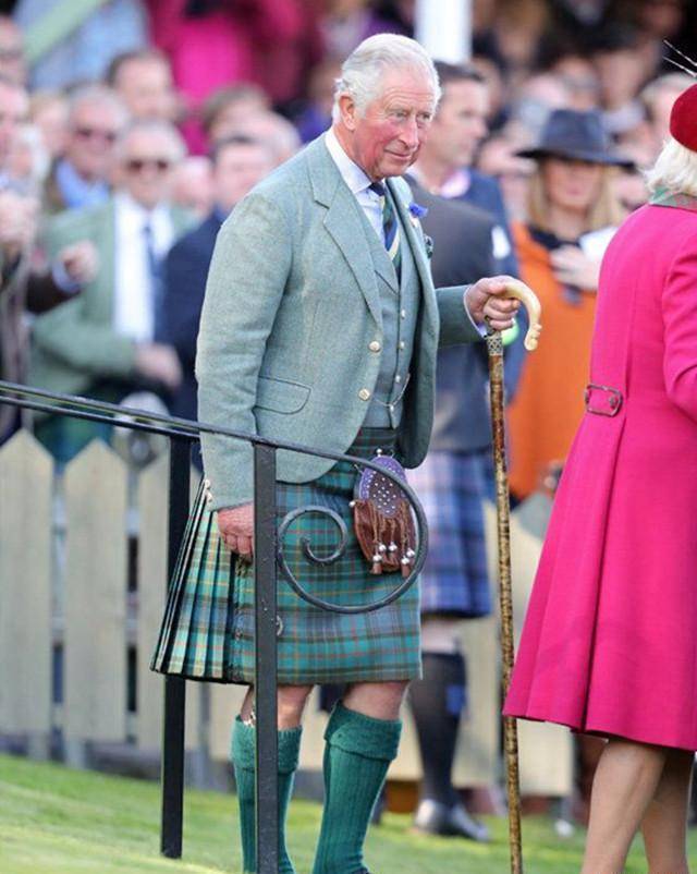 真正的时尚王子,标准英伦绅士,穿苏格兰格子裙太好看了