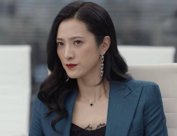 《玫瑰之战》隋俊波很美,但人设浮夸,让人感觉很尴尬很多余_许倩妮_剧