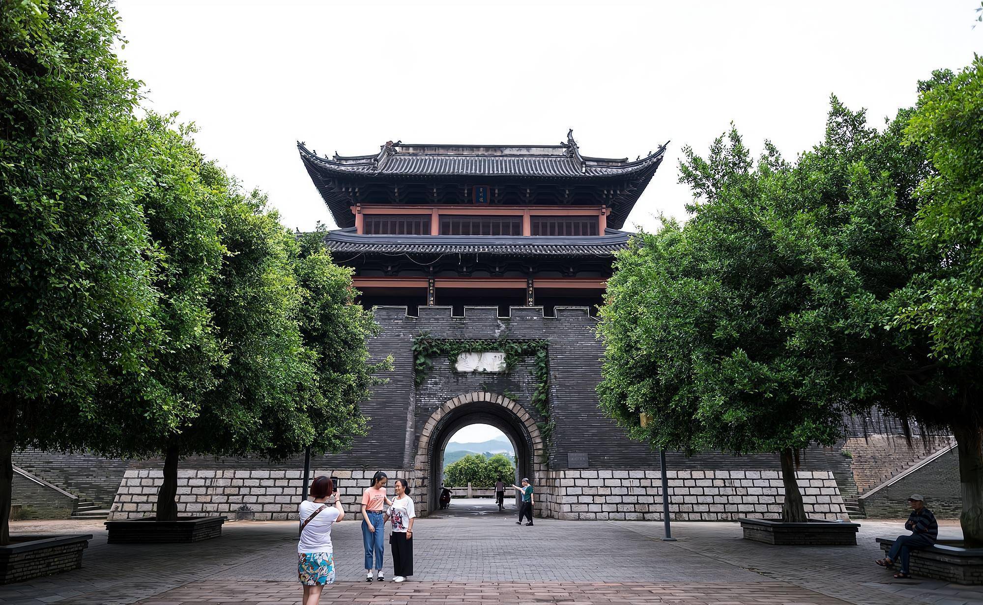 江西第一大城市，被誉为“江南宋城”，旅游资源丰富却被大家低估