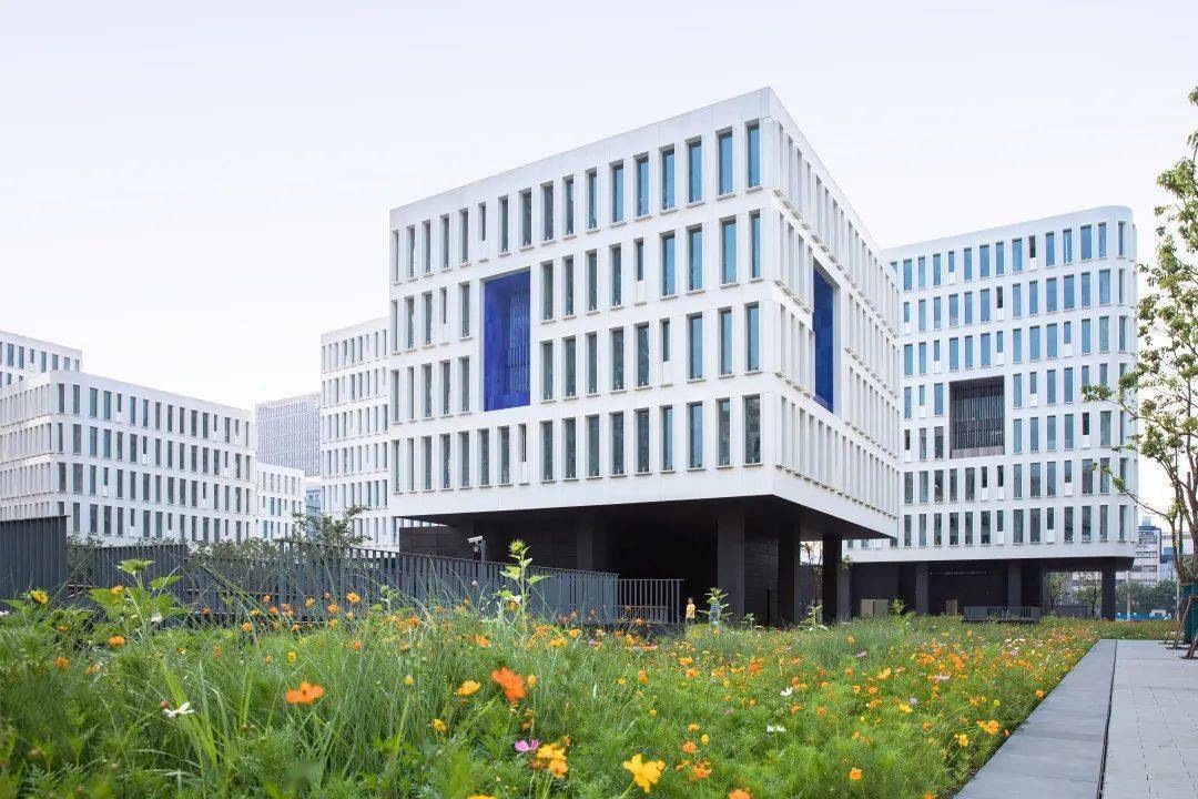 上海仪电华鑫慧享城获评"上海城市更新十大典型案例"!_项目_产业_智慧