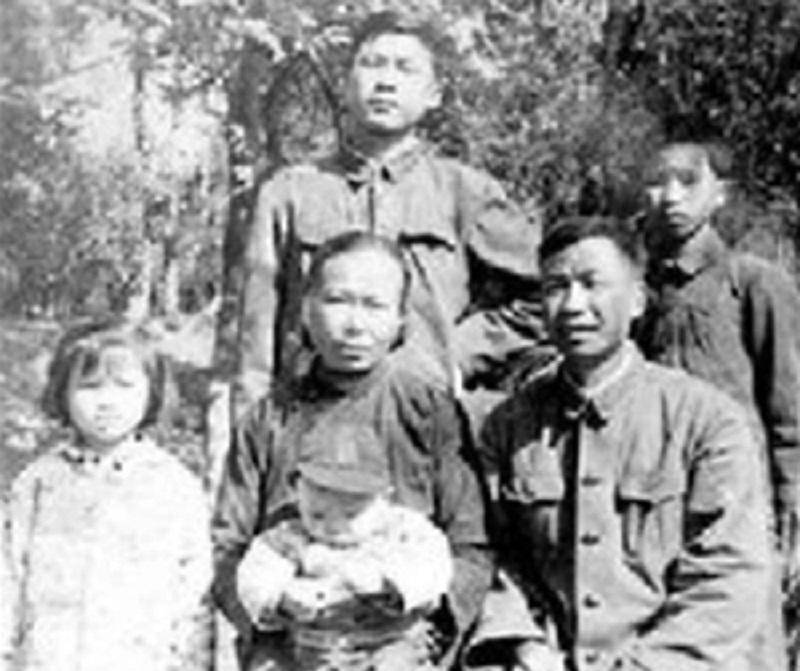 1987年,一教师读了陆定一的文章,给他写信:我母亲或许是您女儿_唐义贞_赖章_孩子