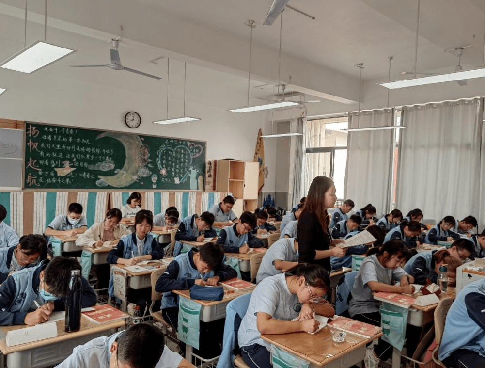 【校园动态】二十九中天润城分校:九重城阙开阊阖 天润师生展新颜