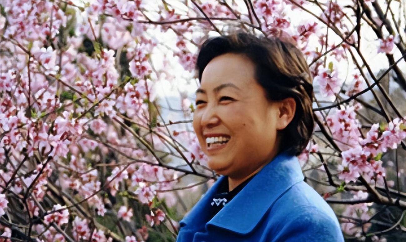 最开始任长霞的工作是做预审,主要负责坐在办公室审查资料,因此她认为