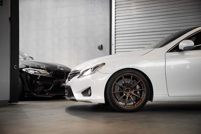 改装案例丨丰田·锐志升级alcon ta6 竞技刹车套件