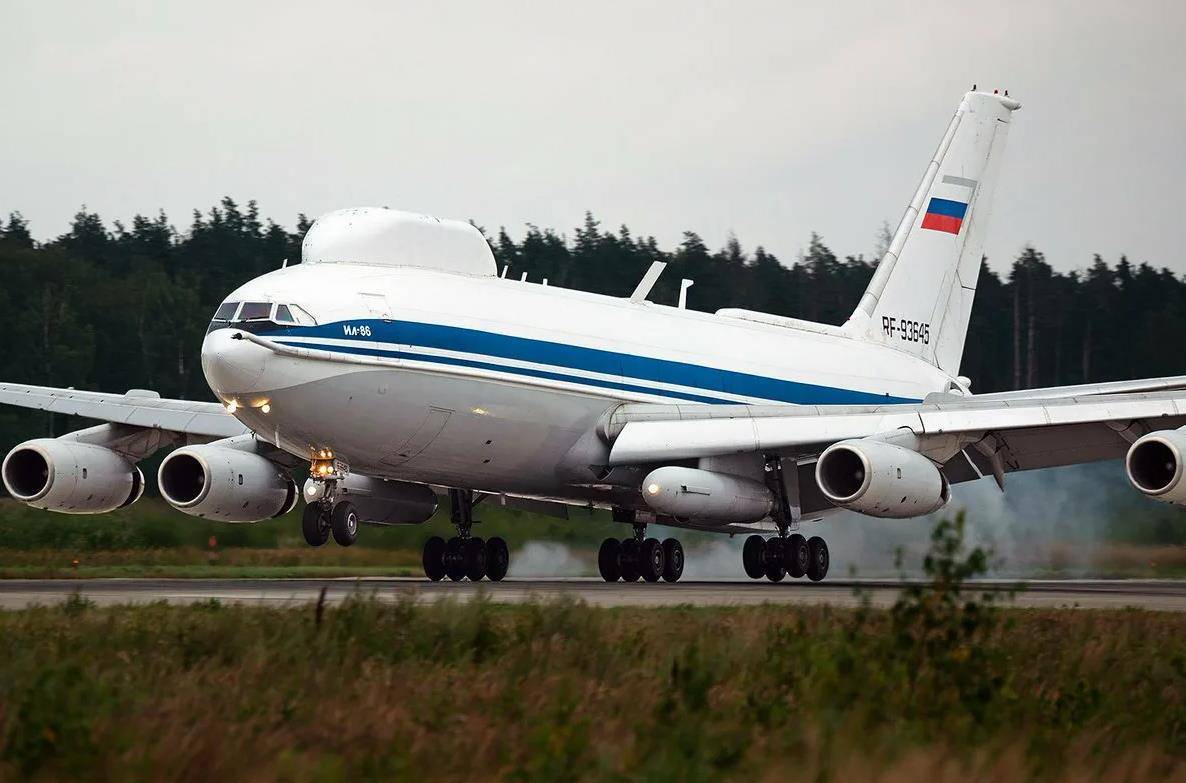 伊尔-80,苏俄打造的空中指挥和控制飞机项目,号称末日飞机!