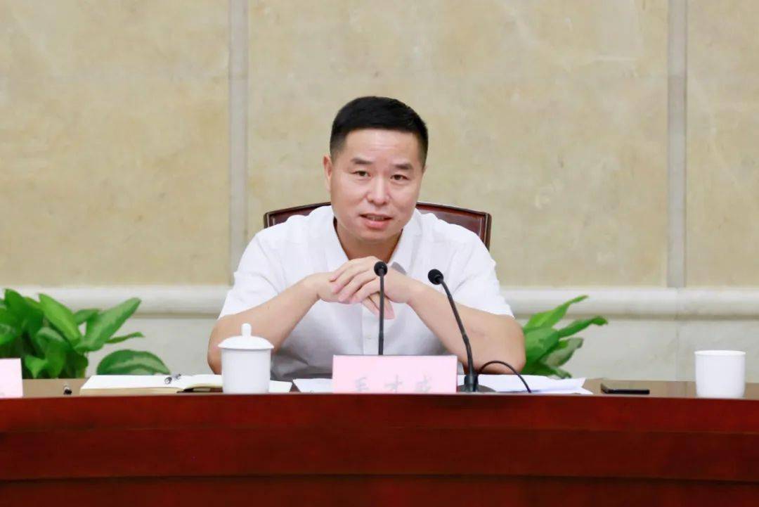 中国好人,象山县石浦镇新港小学校长陈青松从教师情怀使命,浙江省优秀