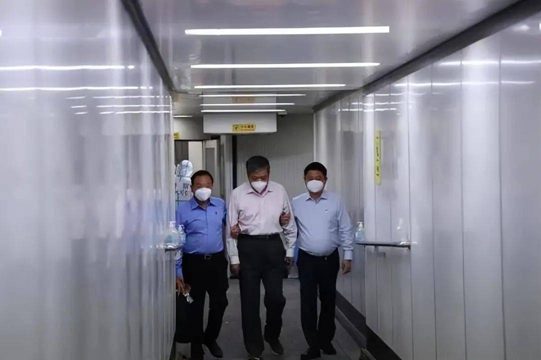 假装自杀实则外逃 中国中铁原党委副书记周孟波案详情公开_中央纪委