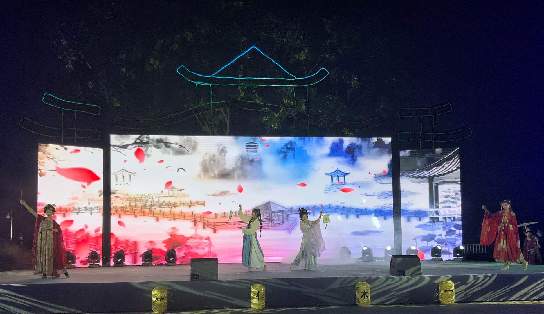 “云”上亭林 “元”生无界,沪郊这场中秋晚会上前沿科技与传统文化交相辉映_油车村_宇宙_顾野王