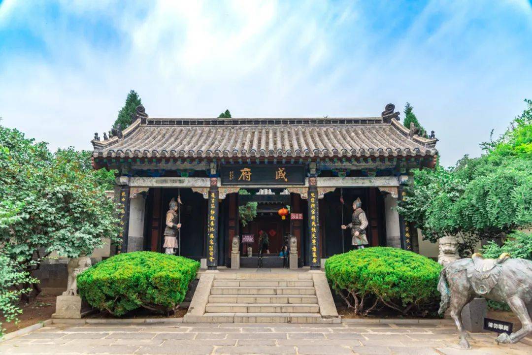 活动期间,教师凭本人教师证,可以免费游览蓬莱阁