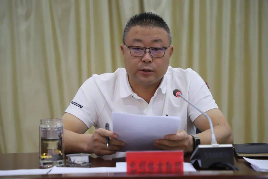 县委常委,常务副县长王家军对当前推进镇村两级政务服务体系建设工作