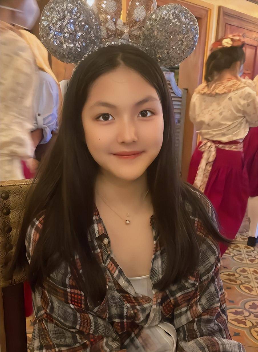 王诗龄方回应瘦58斤为假!